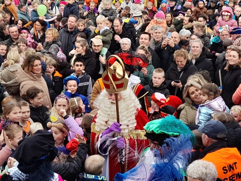 Waar Zijn De Sinterklaasintochten Dit Weekend De Orkaan