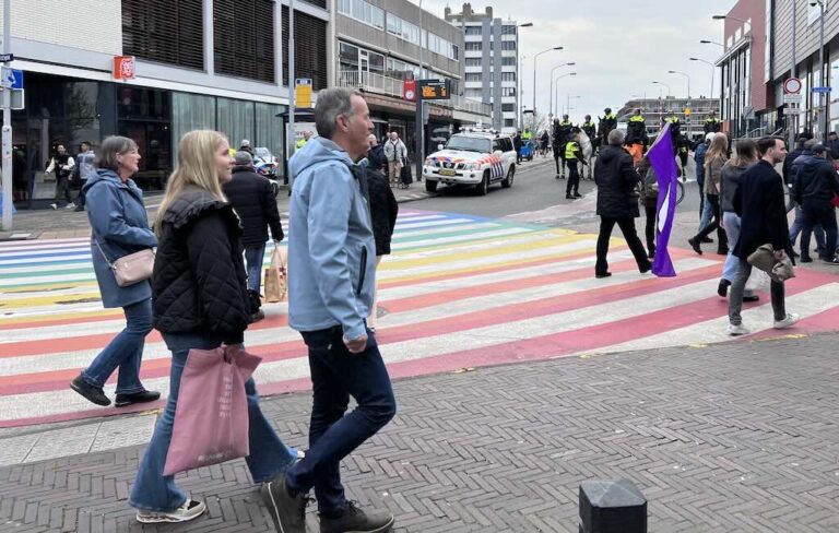 Hoek Westzijde - Gedempte Gracht Op De Schop - De Orkaan